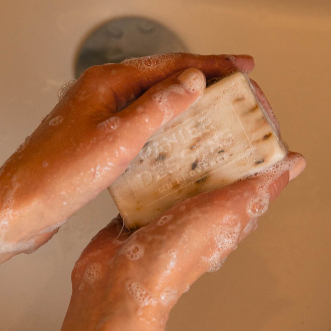 Savon solide exfoliant – Lavande 150g - Panier des Sens